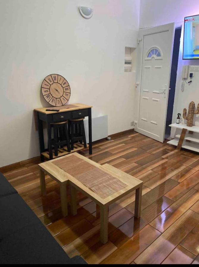 Studio Meuble Tout Equipe!! Boujan-sur-Libron Dış mekan fotoğraf