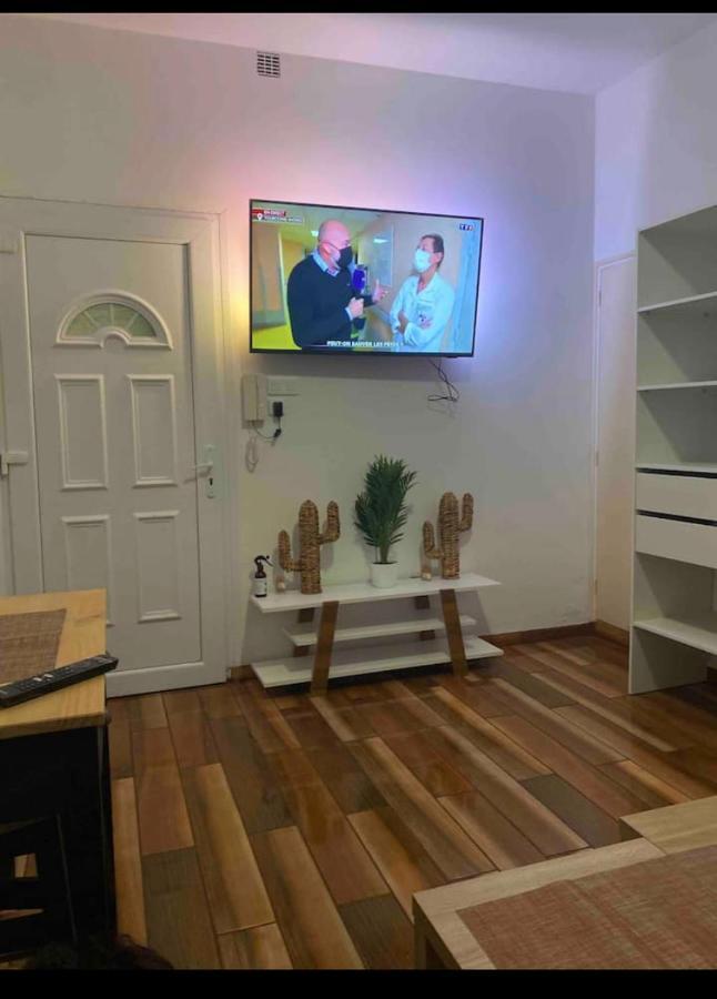Studio Meuble Tout Equipe!! Boujan-sur-Libron Dış mekan fotoğraf